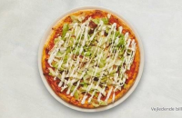 38B. Falafel - Salat Pizza